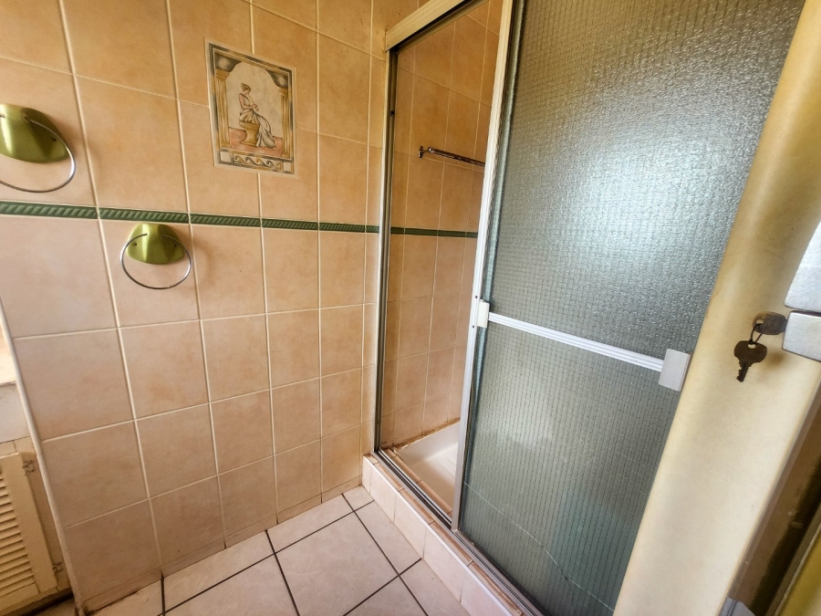 3 Bedroom Property for Sale in Hartbeesfontein North West